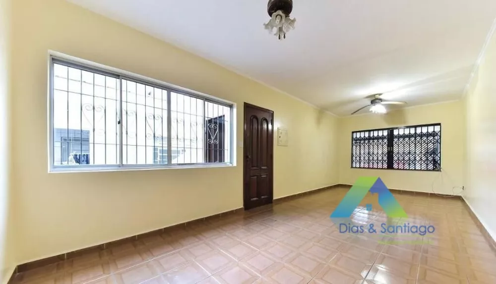 Sobrado à venda com 4 quartos, 350m² - Foto 1