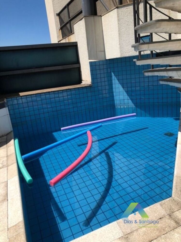 Cobertura à venda com 4 quartos, 250m² - Foto 9