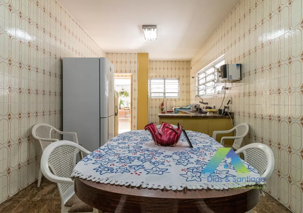 Sobrado, 4 quartos, 210 m² - Foto 1