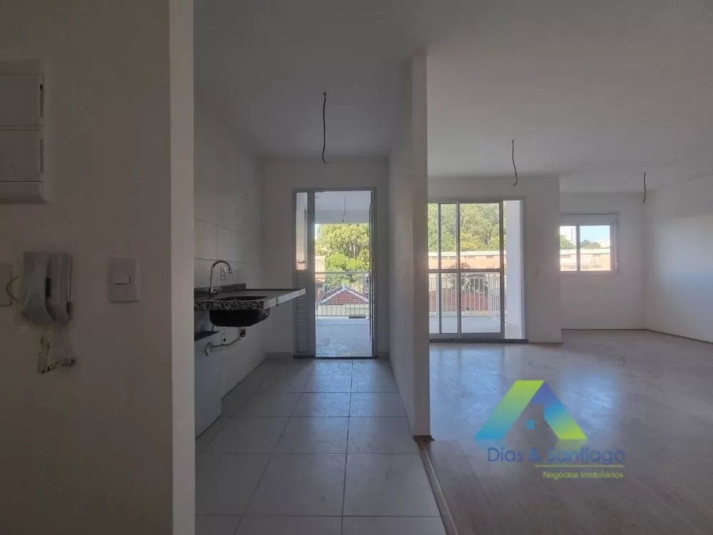 Apartamento à venda com 3 quartos, 66m² - Foto 2