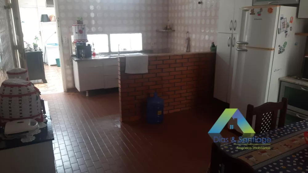 Sobrado à venda com 4 quartos, 132m² - Foto 2