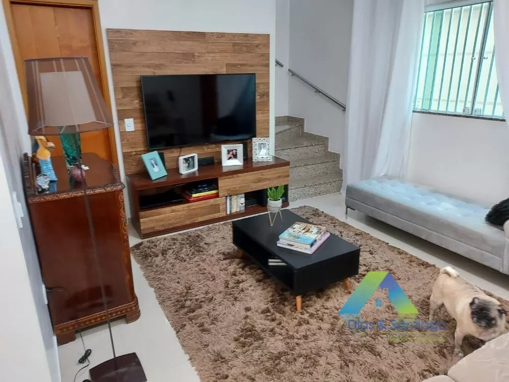 Sobrado à venda com 3 quartos, 100m² - Foto 1