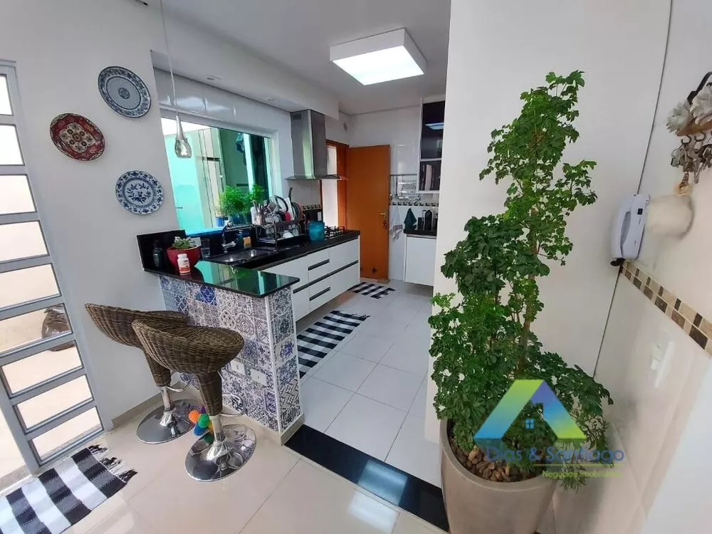 Sobrado à venda com 3 quartos, 100m² - Foto 30