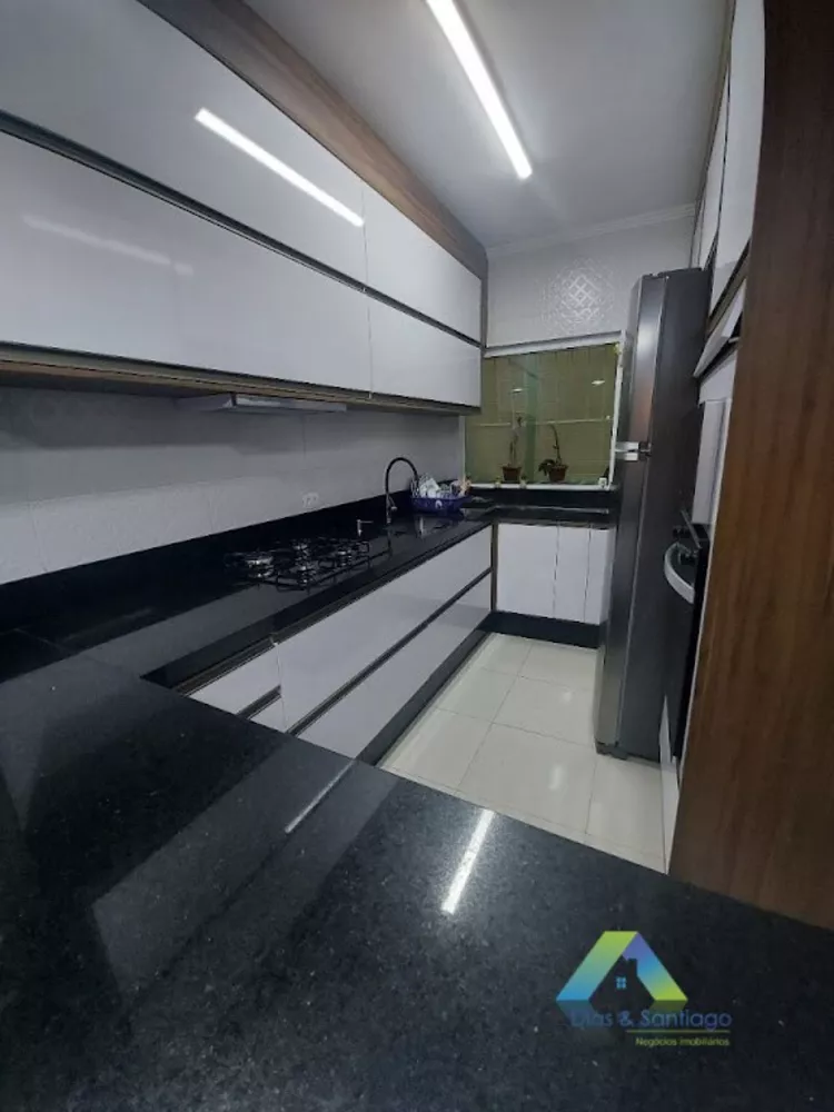 Sobrado à venda com 2 quartos, 115m² - Foto 3