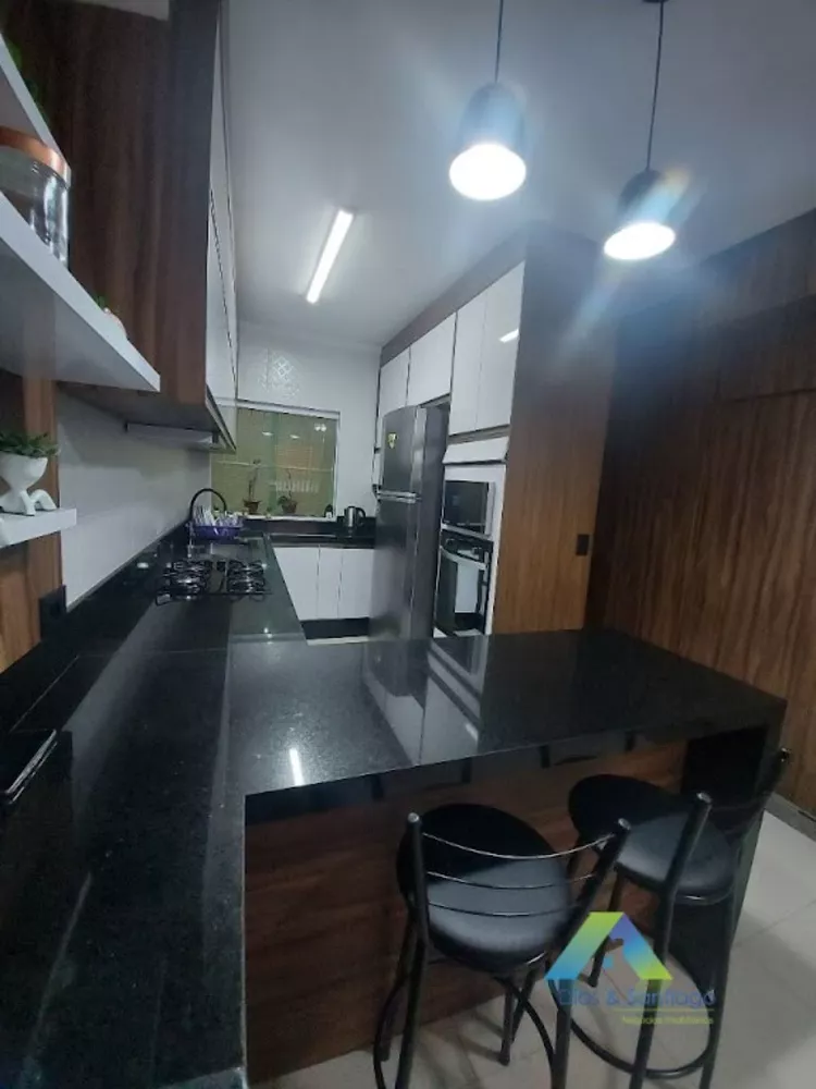 Sobrado à venda com 2 quartos, 115m² - Foto 4