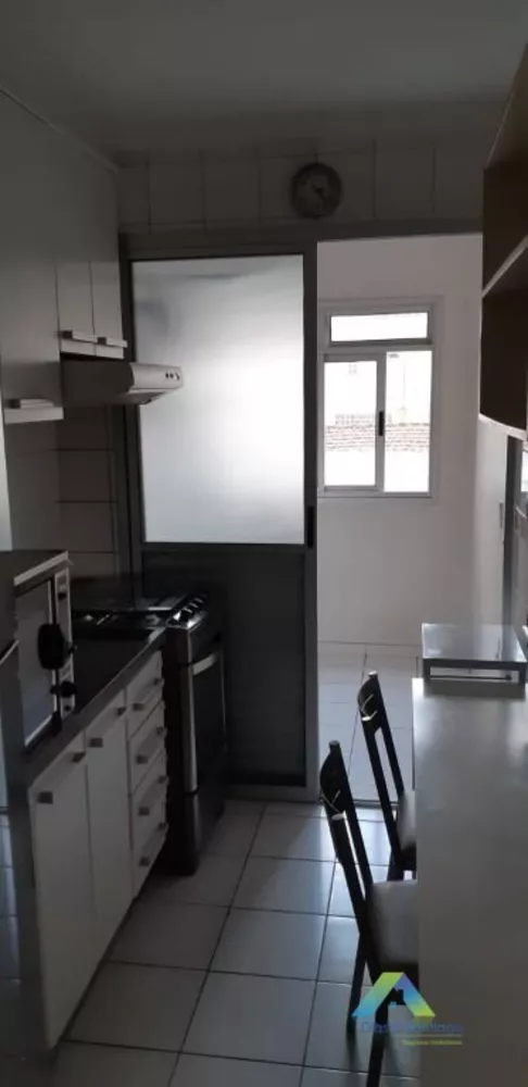 Apartamento à venda com 3 quartos, 70m² - Foto 2