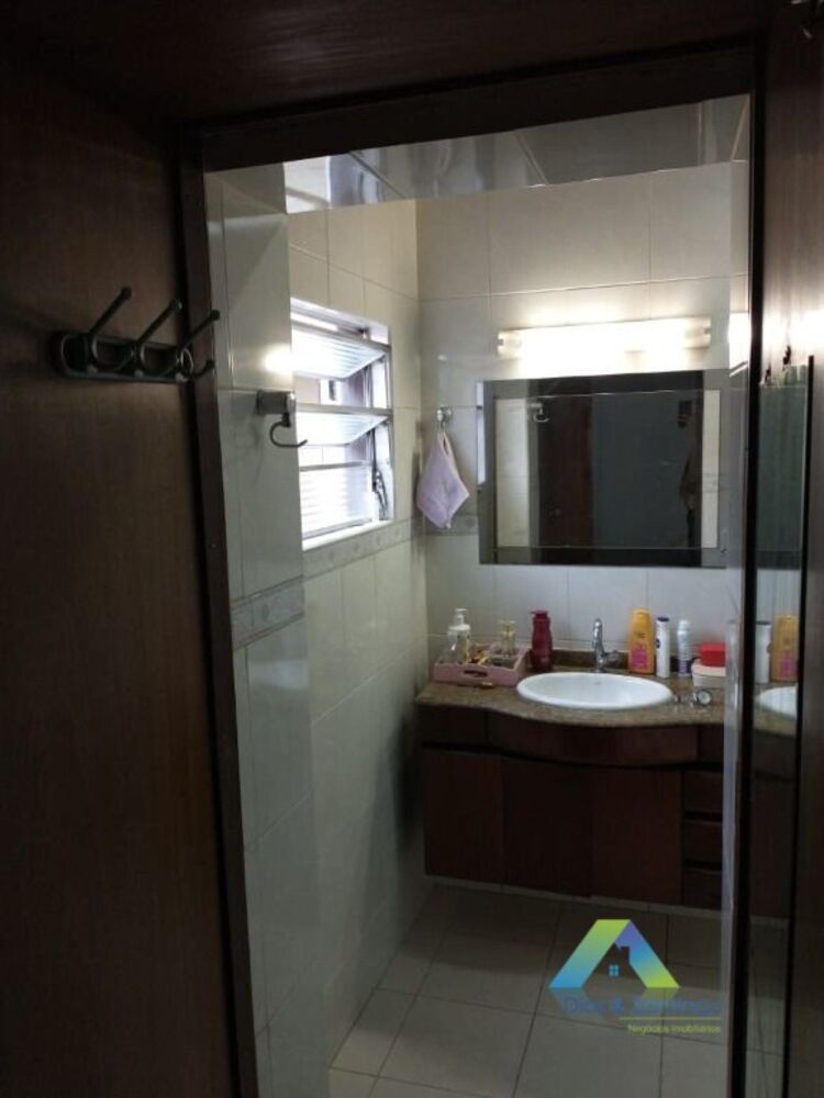 Sobrado à venda com 3 quartos, 151m² - Foto 2