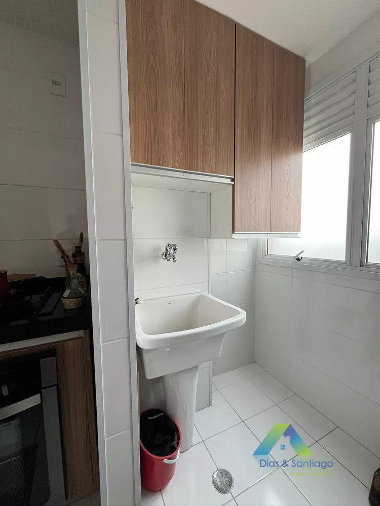 Apartamento à venda com 2 quartos, 63m² - Foto 3