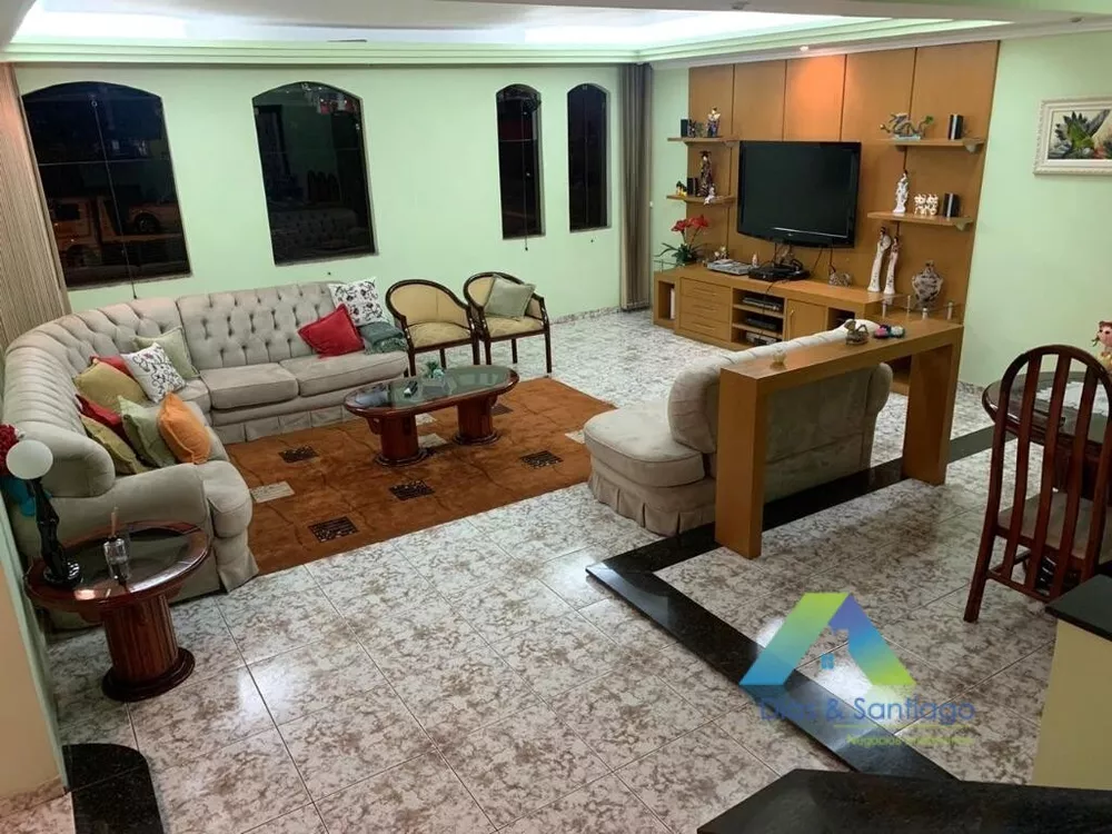 Sobrado à venda com 5 quartos, 390m² - Foto 2