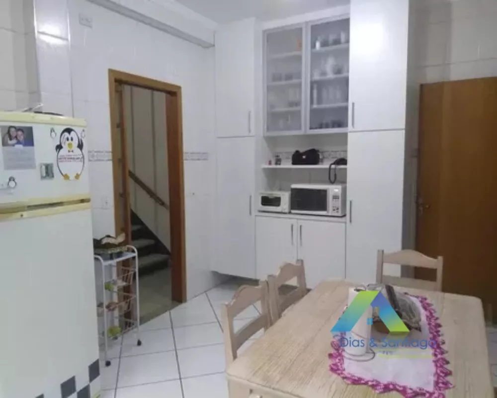 Sobrado à venda com 5 quartos, 210m² - Foto 5