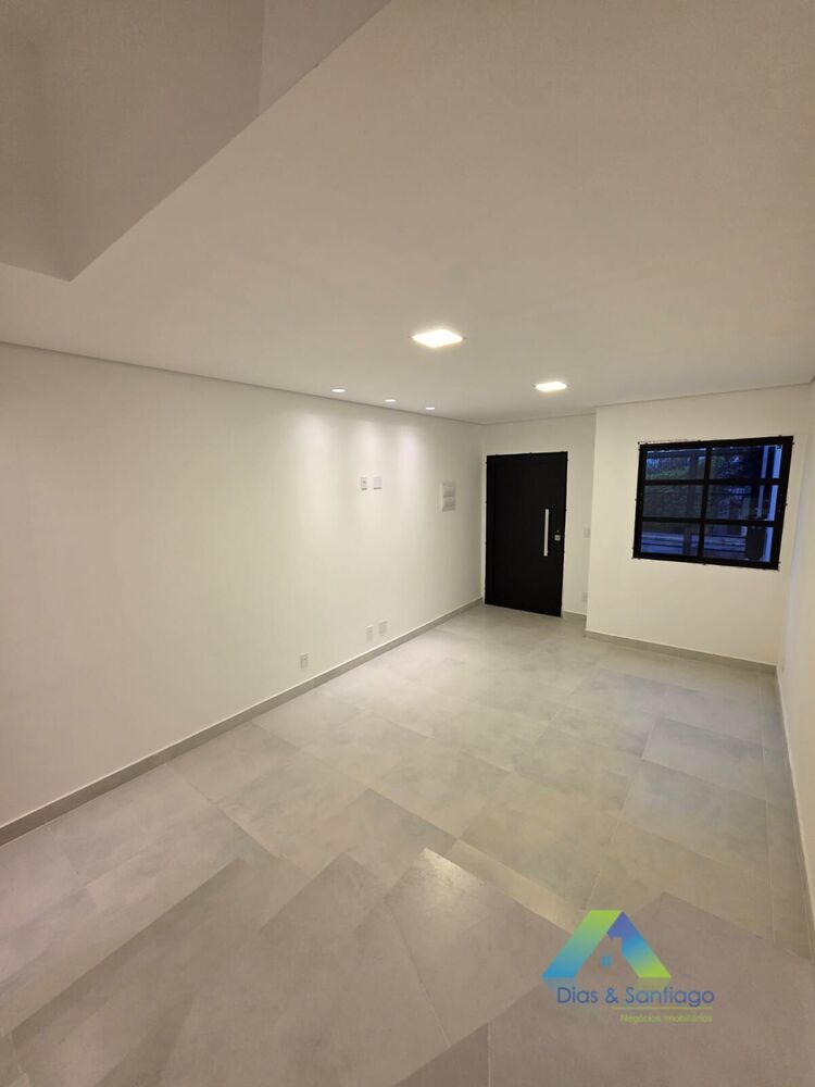 Sobrado à venda com 3 quartos, 120m² - Foto 2