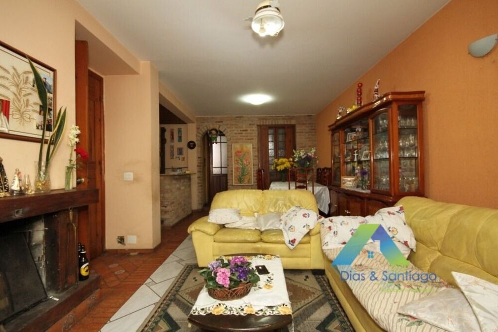 Sobrado à venda com 4 quartos, 120m² - Foto 2