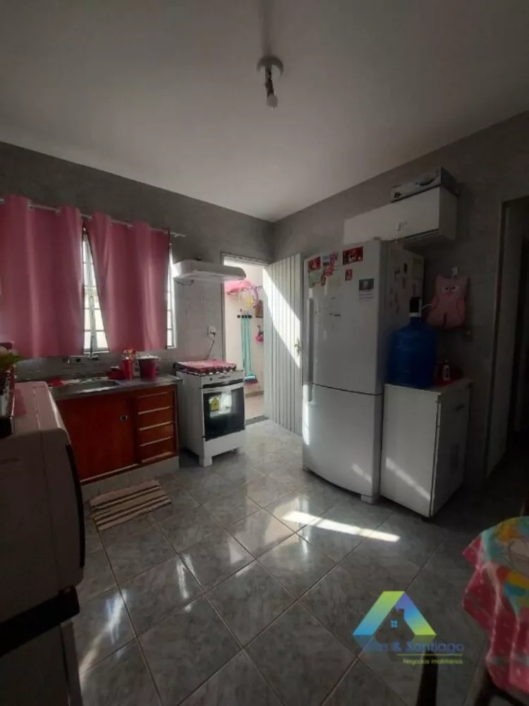 Sobrado à venda com 4 quartos, 200m² - Foto 6