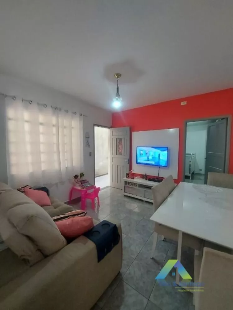 Sobrado à venda com 4 quartos, 200m² - Foto 1