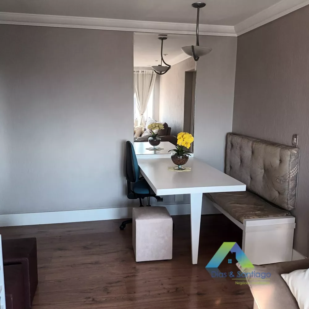 Apartamento à venda com 2 quartos, 70m² - Foto 3