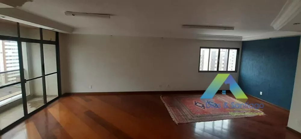 Apartamento à venda com 3 quartos, 214m² - Foto 1