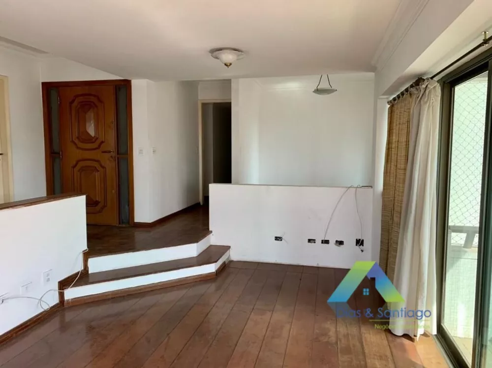 Apartamento à venda com 4 quartos, 195m² - Foto 2