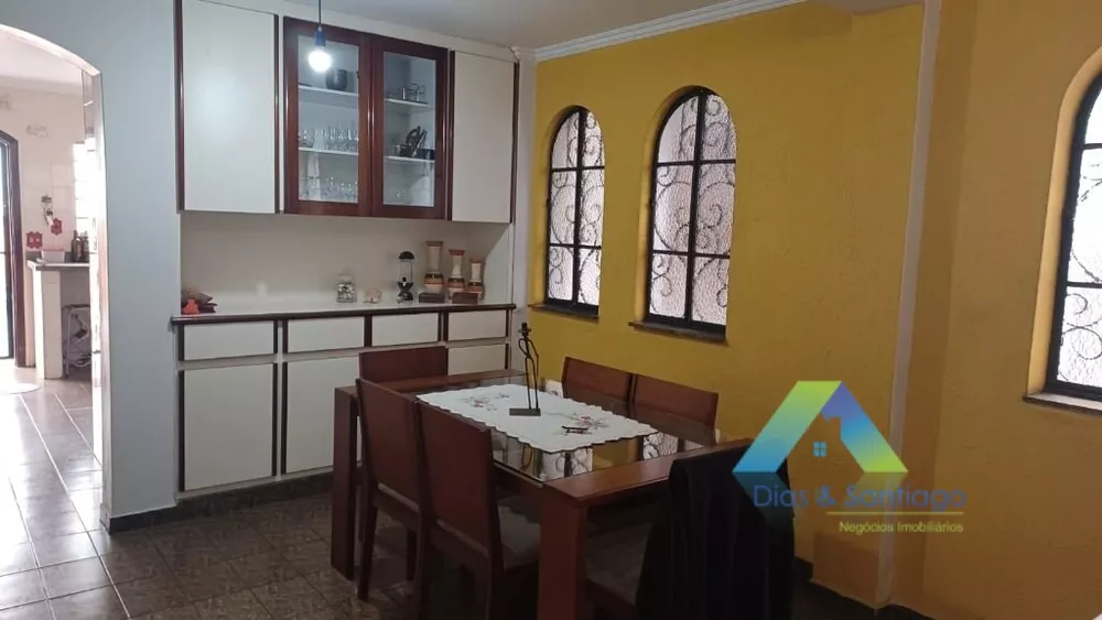 Sobrado à venda com 3 quartos, 215m² - Foto 11