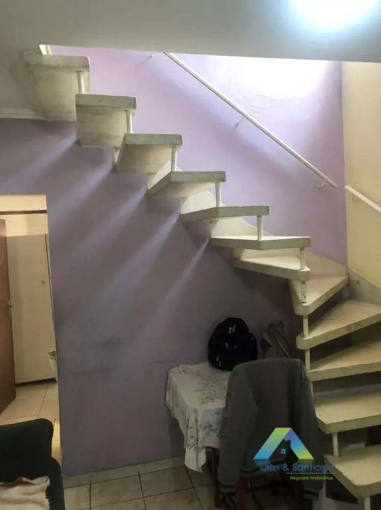 Sobrado à venda com 3 quartos, 100m² - Foto 1