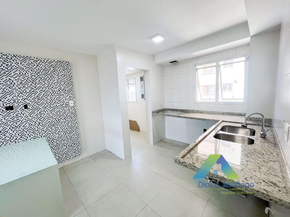 Apartamento à venda com 3 quartos, 128m² - Foto 1