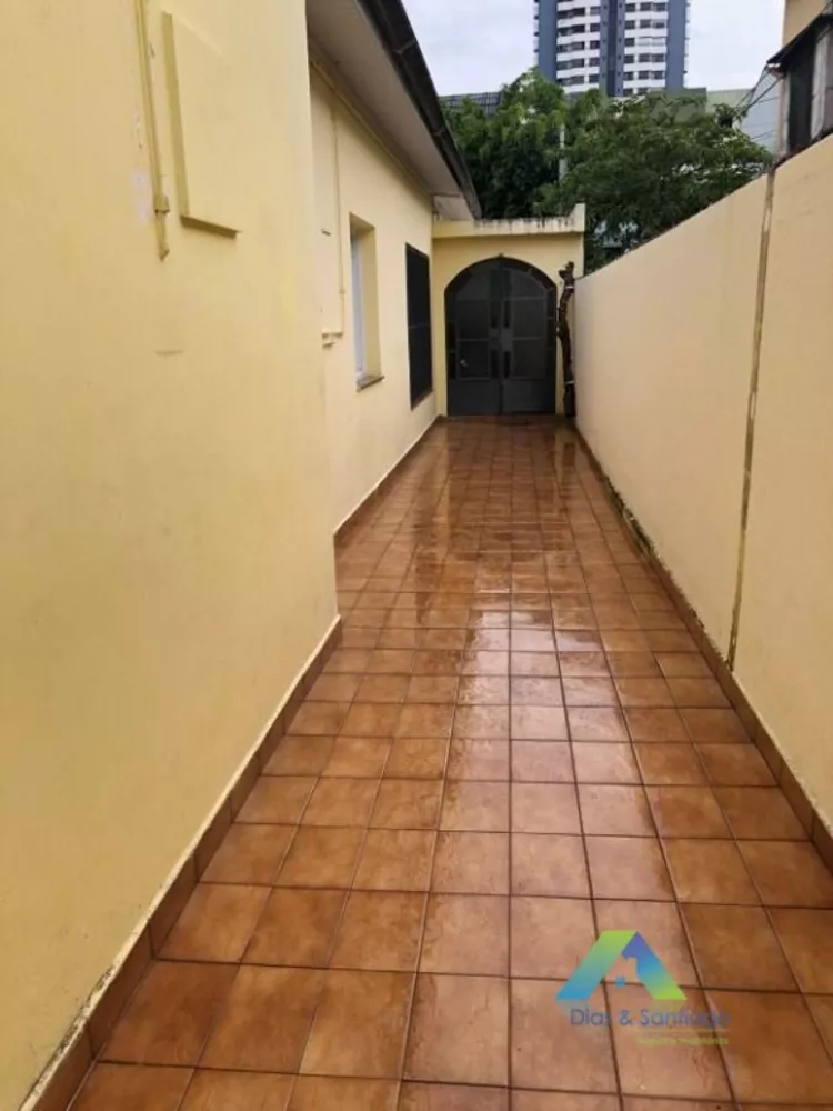 Casa à venda com 2 quartos, 220m² - Foto 1