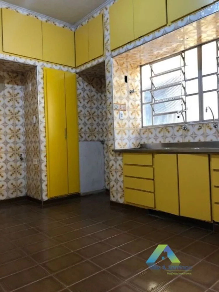 Casa à venda com 2 quartos, 220m² - Foto 3