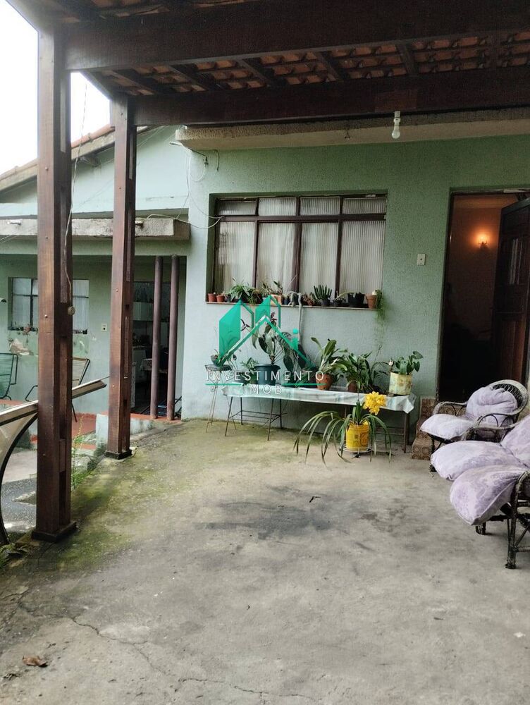Casa à venda com 3 quartos, 150m² - Foto 1