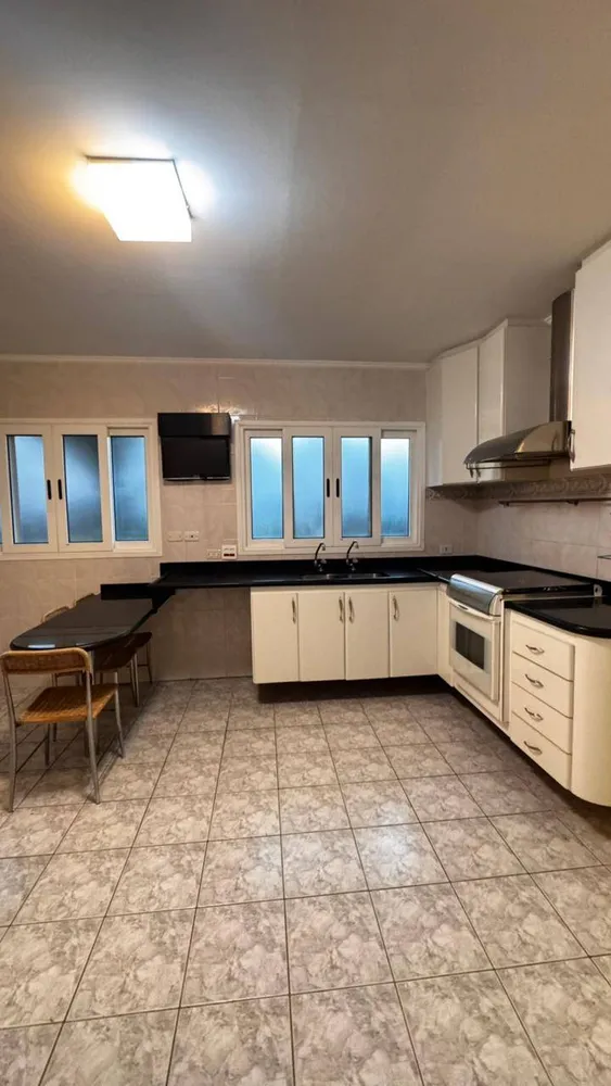 Casa, 4 quartos, 246 m² - Foto 2