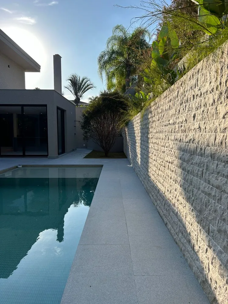 Casa, 4 quartos, 640 m² - Foto 1