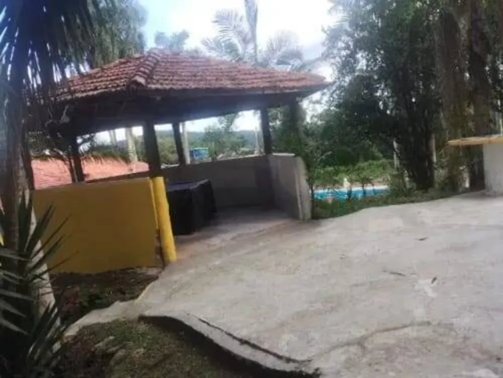 Chácara, 4 quartos, 3500 m² - Foto 1