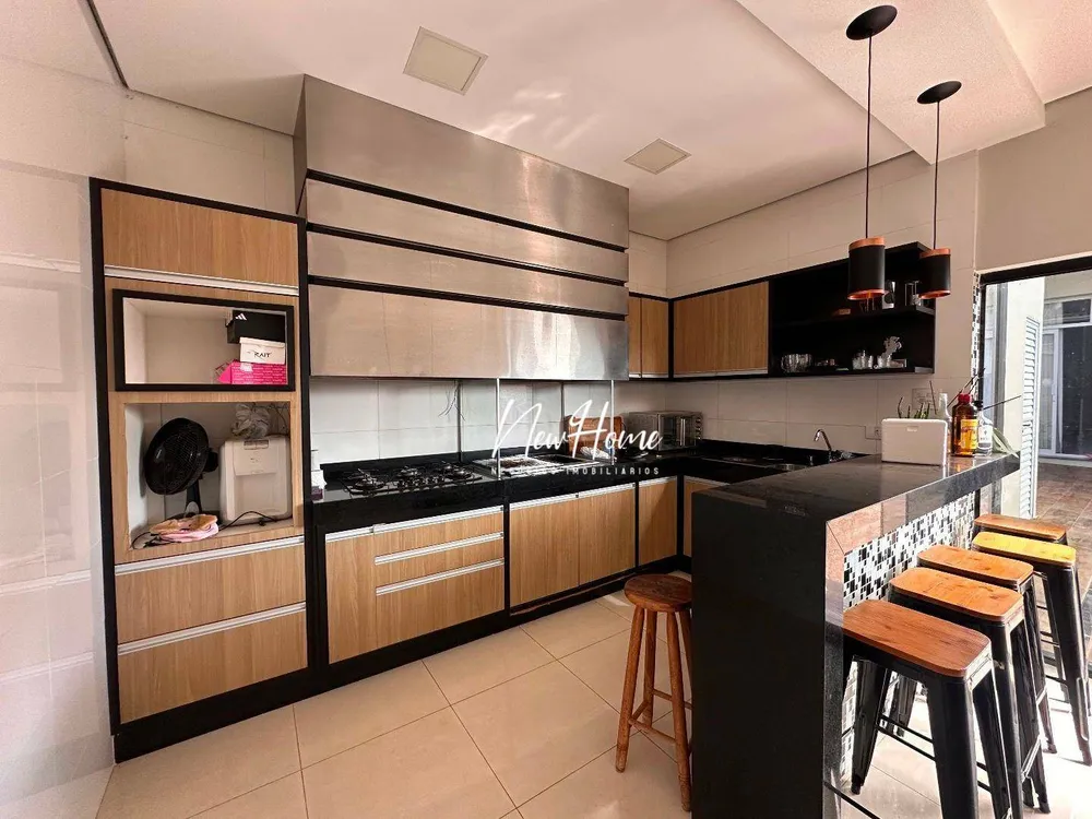 Casa, 3 quartos, 251 m² - Foto 3