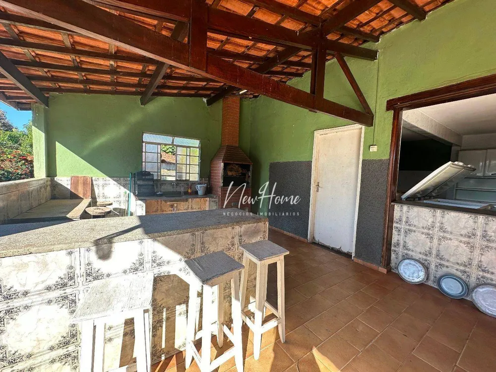 Chácara, 6 quartos, 2468 m² - Foto 1