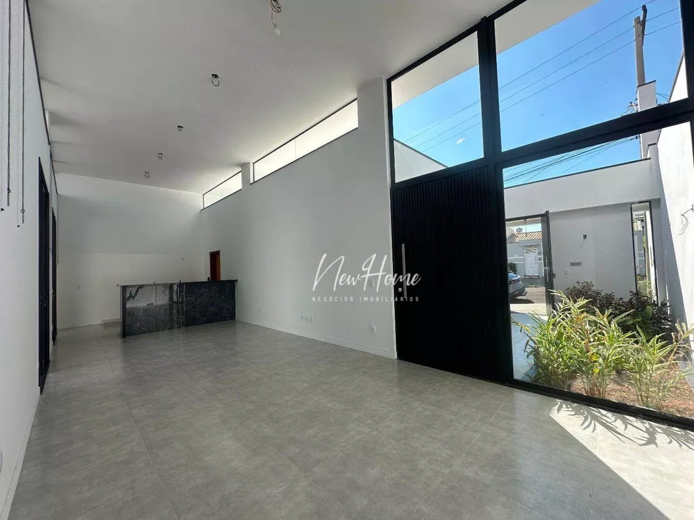 Casa, 3 quartos, 195 m² - Foto 1