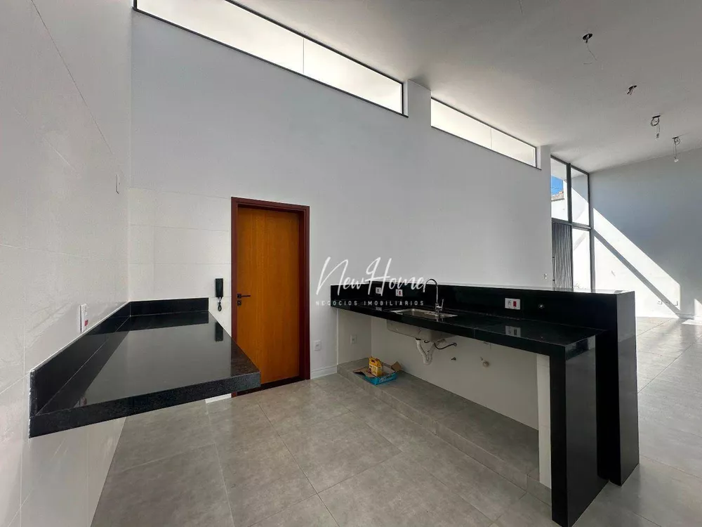 Casa, 3 quartos, 195 m² - Foto 2