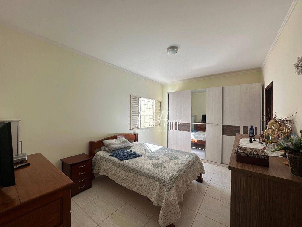 Casa, 3 quartos, 165 m² - Foto 1