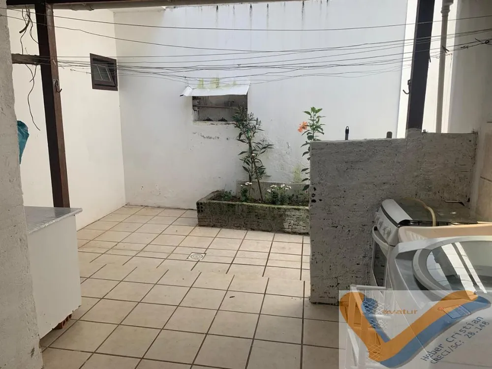 Casa, 4 quartos, 240 m² - Foto 2