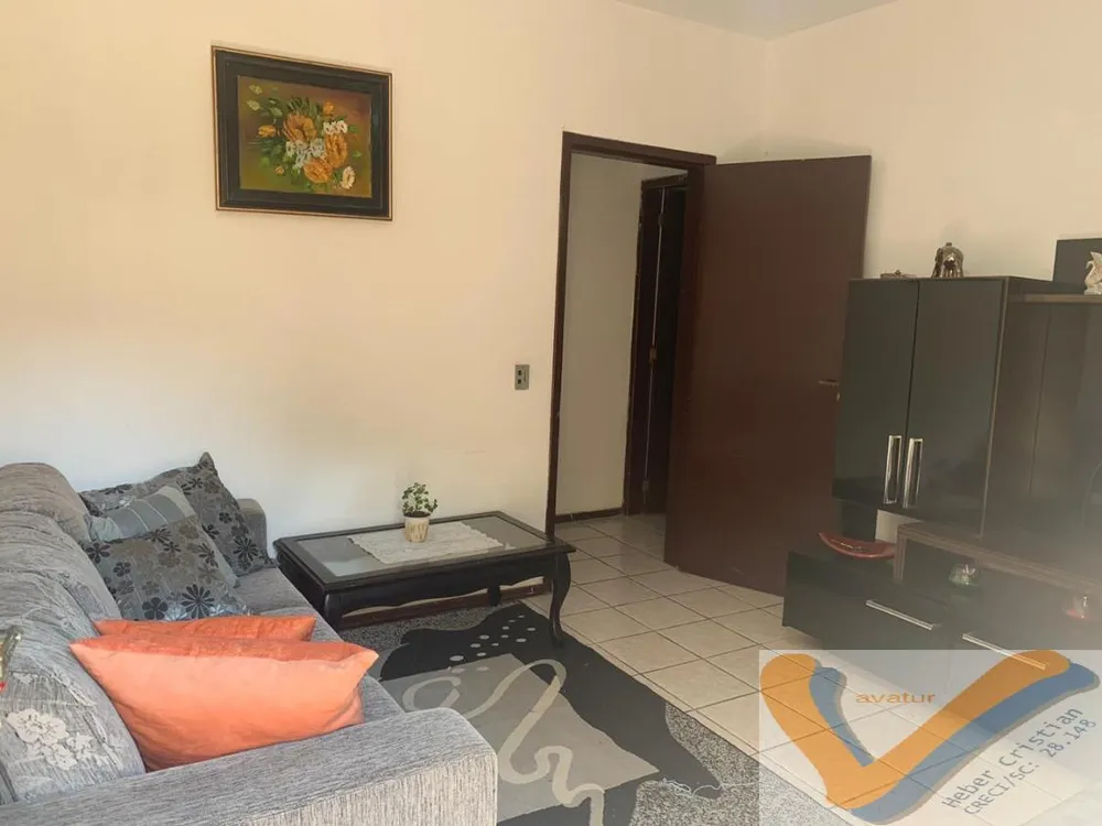 Casa, 4 quartos, 240 m² - Foto 1