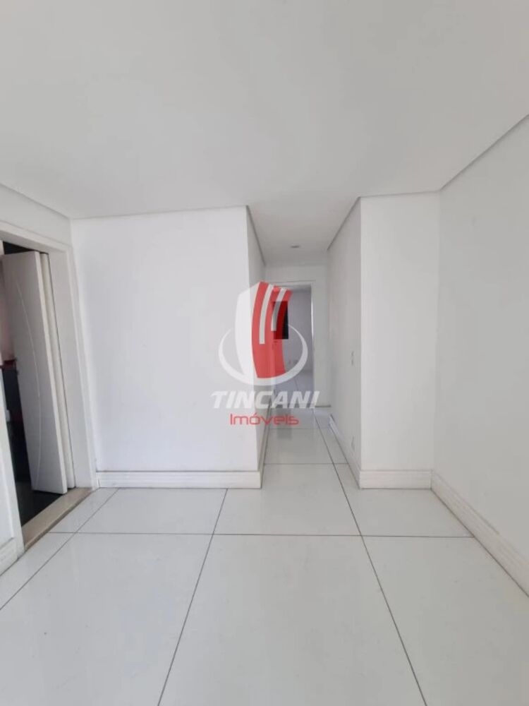 Apartamento para alugar com 3 quartos, 102m² - Foto 2
