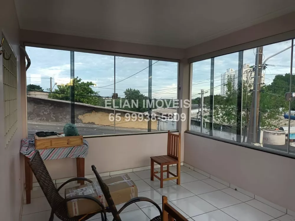 Casa à venda com 3 quartos, 234m² - Foto 2