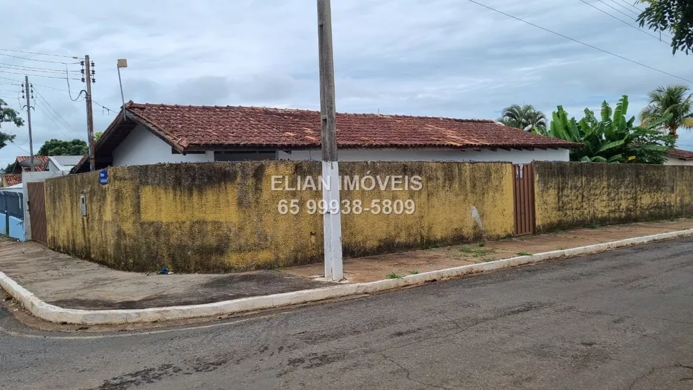 Casa à venda com 2 quartos, 100m² - Foto 1