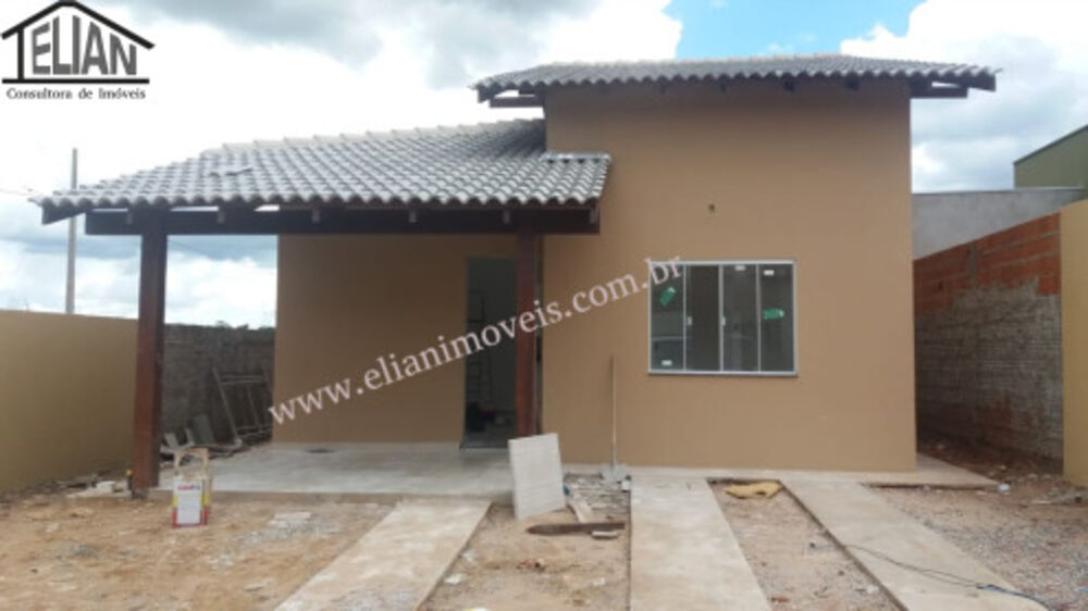 Casa à venda com 3 quartos, 78m² - Foto 1