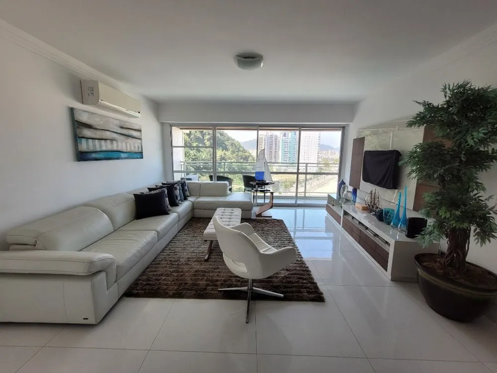 Apartamento, 3 quartos, 168 m² - Foto 2
