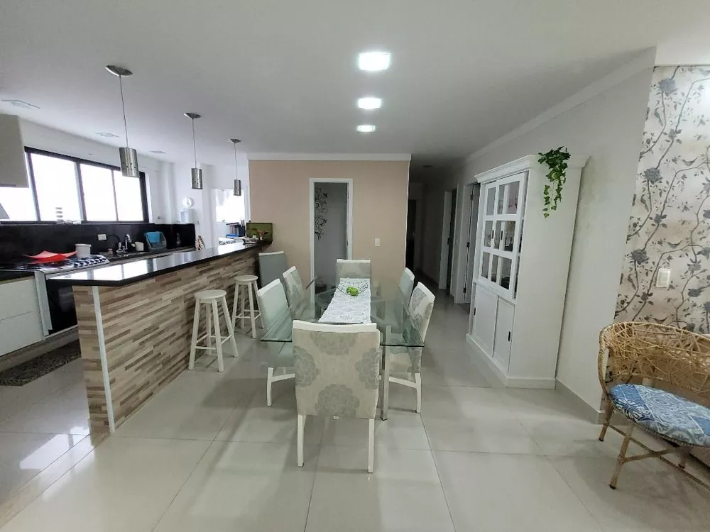 Apartamento à venda com 4 quartos, 140m² - Foto 4