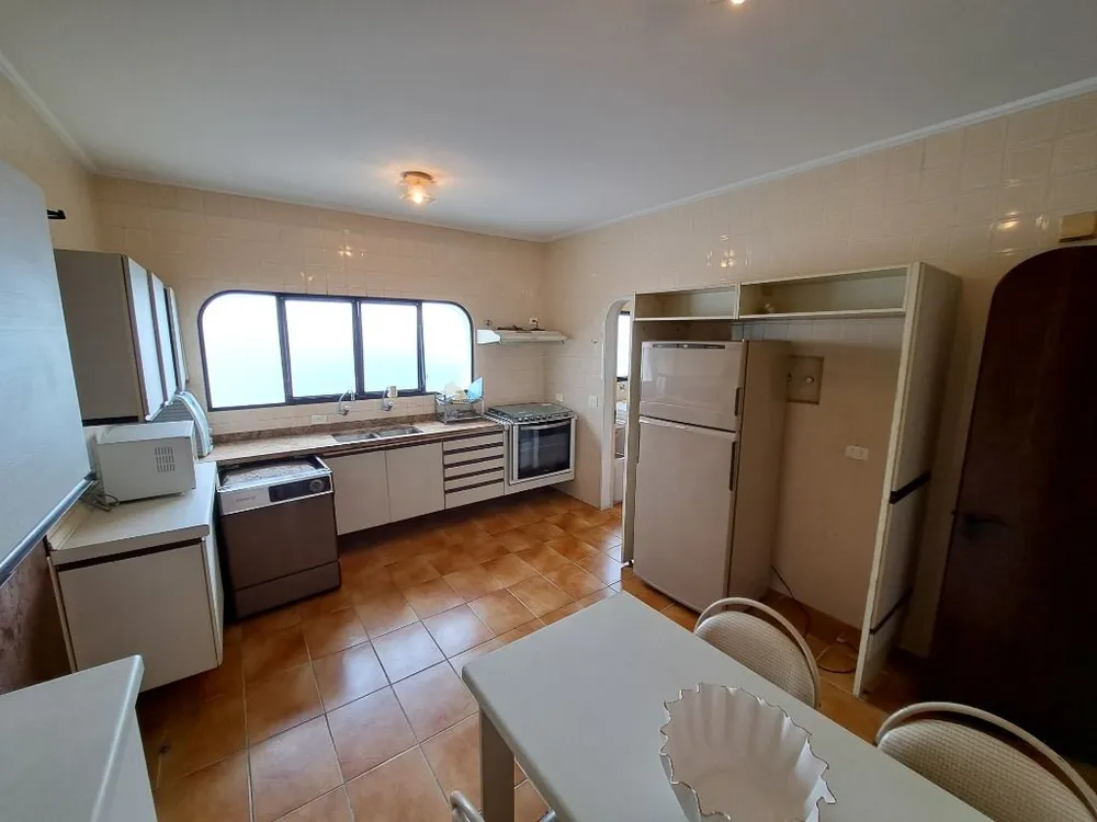 Apartamento, 3 quartos, 200 m² - Foto 2