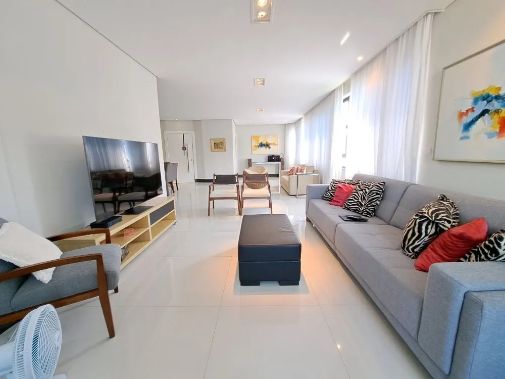 Apartamento, 3 quartos, 180 m² - Foto 1