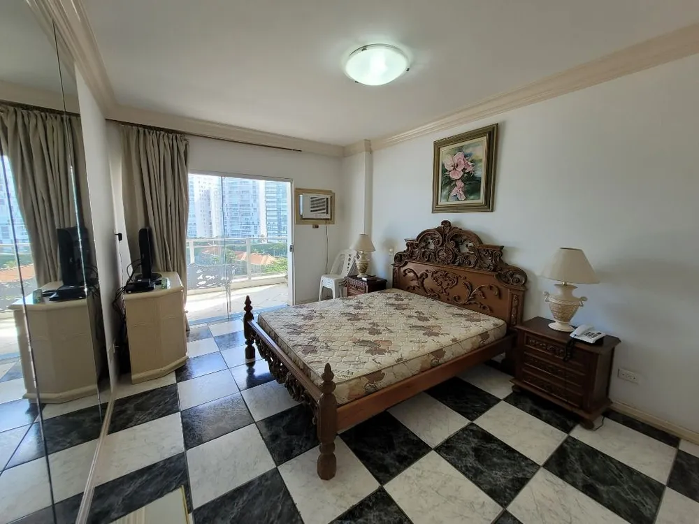 Apartamento, 3 quartos, 260 m² - Foto 2