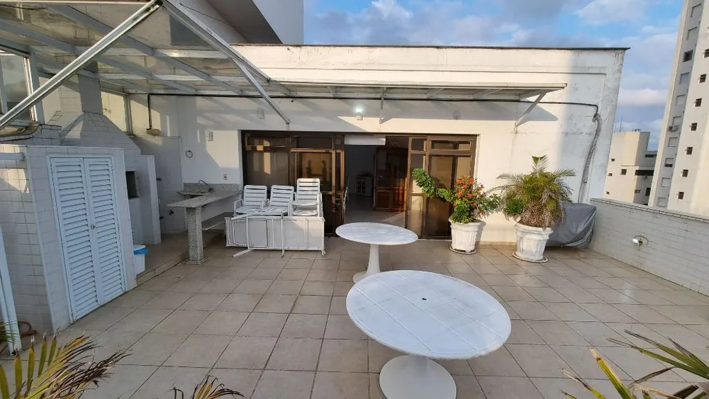 Cobertura, 3 quartos, 205 m² - Foto 2