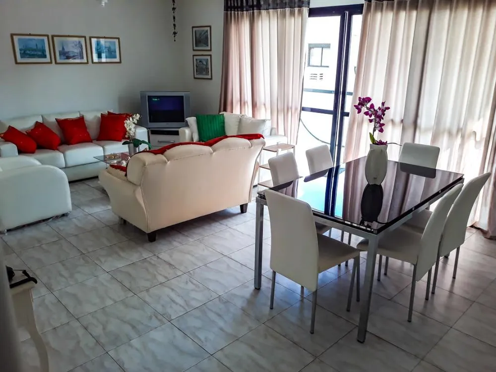 Cobertura, 3 quartos, 240 m² - Foto 2