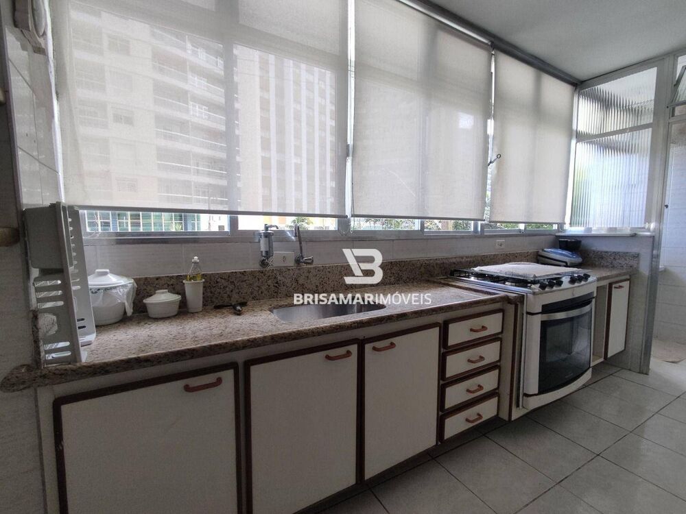 Apartamento para alugar com 3 quartos, 130m² - Foto 19