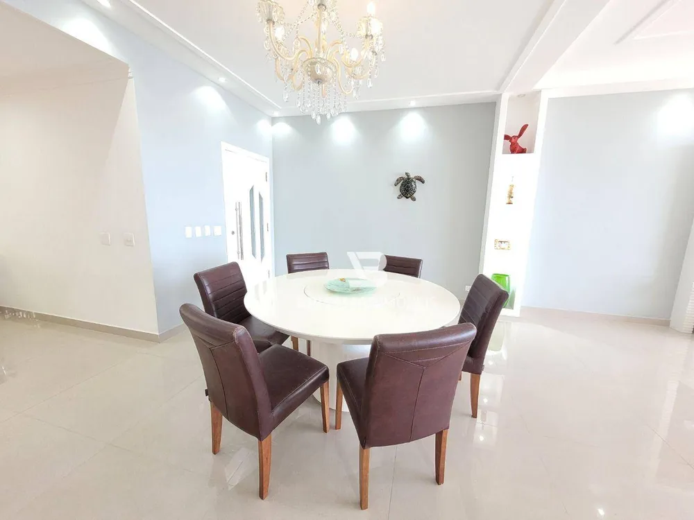 Apartamento, 3 quartos, 165 m² - Foto 1